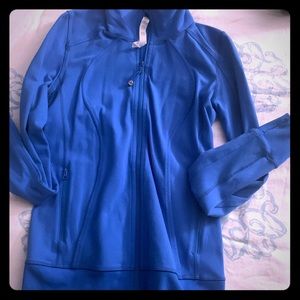 Lululemon Bright blue  jacket with thumb holes, extra long size 6